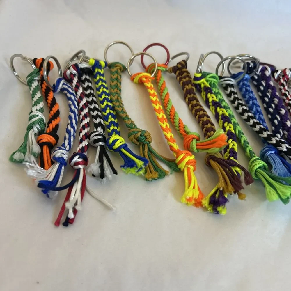 #8469 LOT OF 25 HAND MADE ROPE KEY CHAINS 4-10 IN LONG